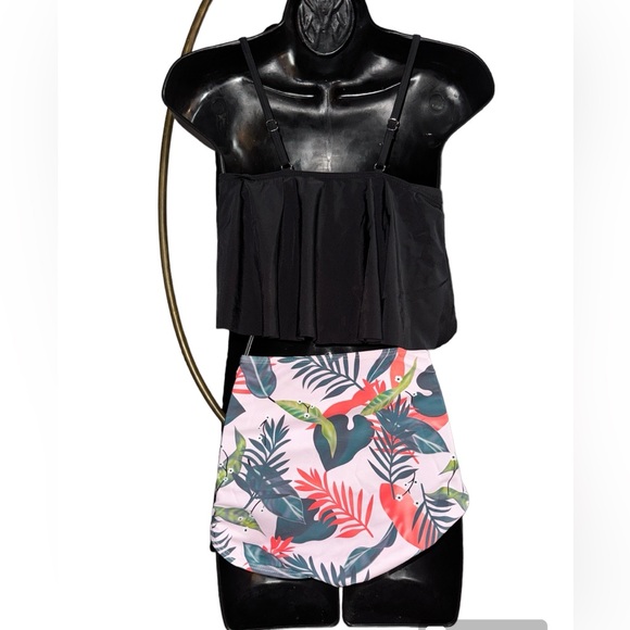 Ruffles and Floral Bikini Swim Combo - Size 3X - Picture 4 of 12